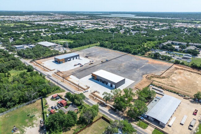 Plus de détails pour 5701 Parker Henderson Drive, Fort Worth, TX - Industriel à louer
