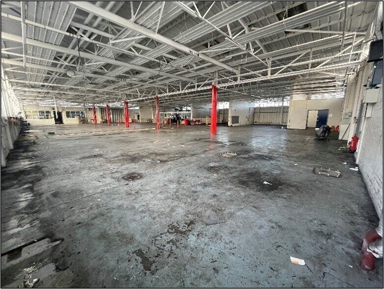 Ravensbridge Dr, Leicester for lease - Building Photo - Image 2 of 4