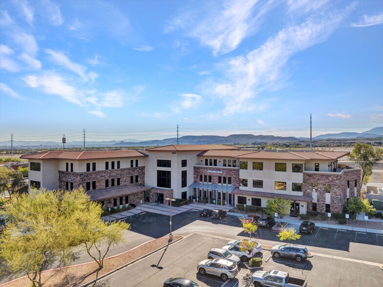 10777 W Twain Ave, Las Vegas, NV à vendre - Photo principale - Image 1 de 8