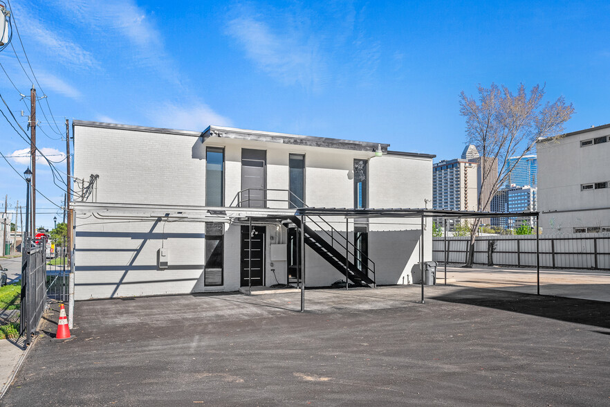 2323 Caroline St, Houston, TX à louer - Photo du bâtiment - Image 3 de 18
