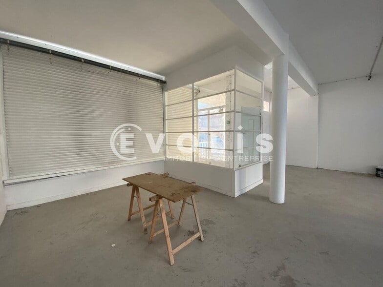 Office in Le Raincy for lease - Interior Photo - Image 3 of 7