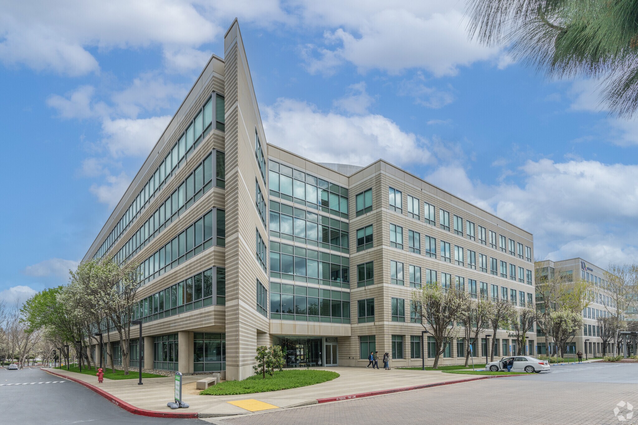 6200 Stoneridge Mall Rd, Pleasanton, CA à louer Photo principale- Image 1 de 24