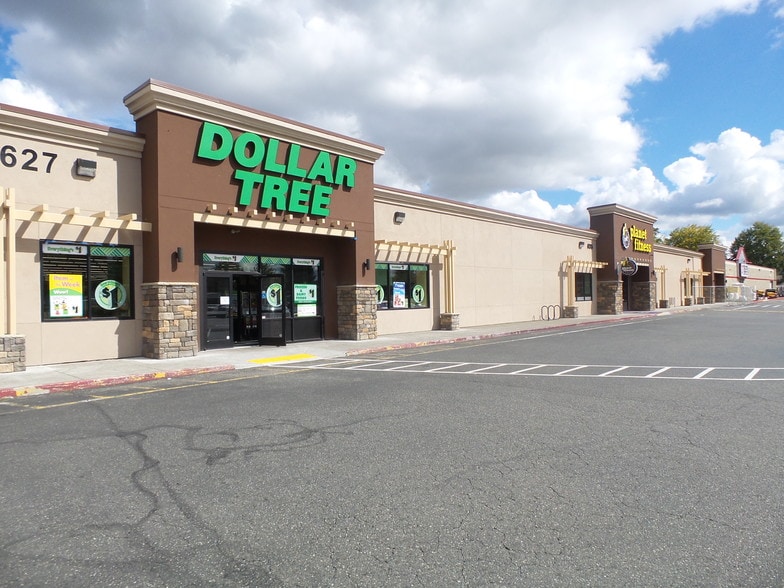 621-807 River Rd, Puyallup, WA à louer - Photo du bâtiment - Image 3 de 6