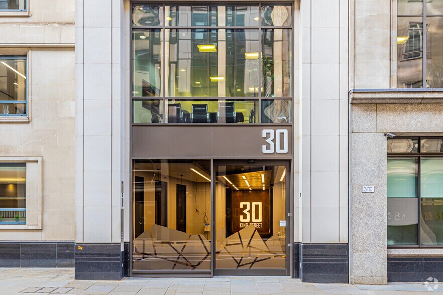 30 King St, Londres à louer - Photo du bâtiment - Image 3 de 3