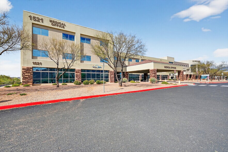 1521 E Tangerine Rd, Oro Valley, AZ à louer - Photo du bâtiment - Image 3 de 16
