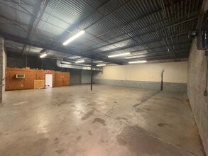 9361 Winkler Dr, Houston, TX for lease Interior Photo- Image 2 of 4