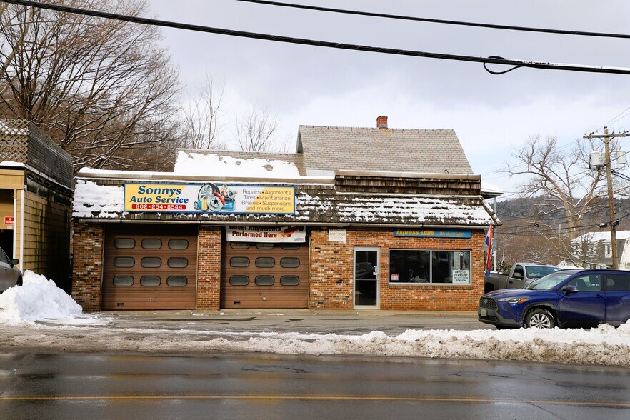 229 Canal St, Brattleboro, VT à vendre - Photo du bâtiment - Image 2 de 36