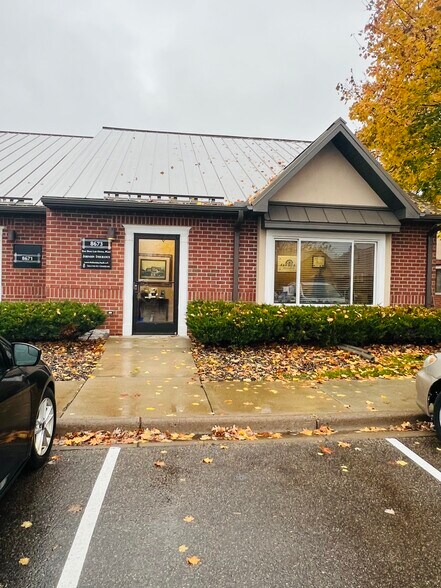 8677-8681 Eagle Point Blvd, Lake Elmo, MN à louer - Photo du bâtiment - Image 1 de 10