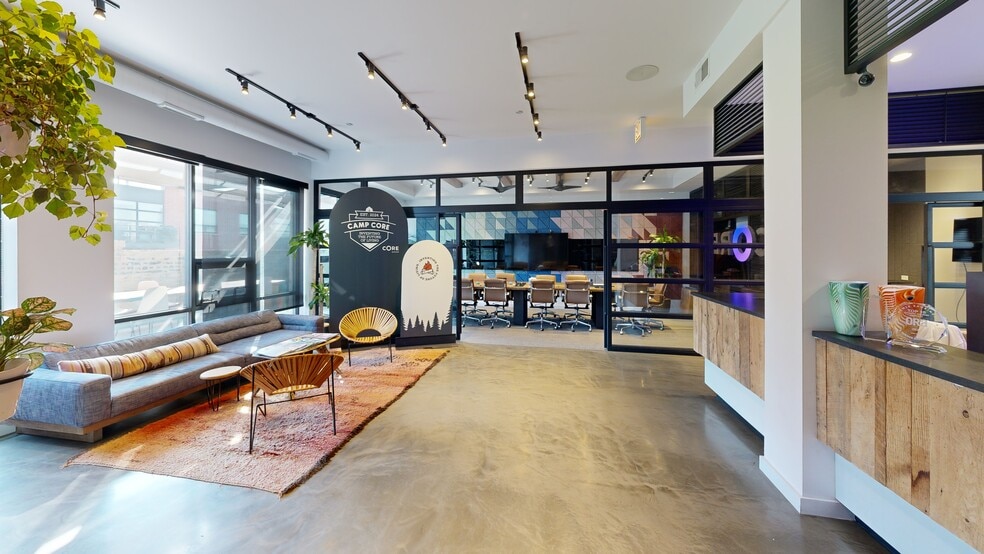 1643 N Milwaukee Ave, Chicago, IL for lease - Interior Photo - Image 3 of 40