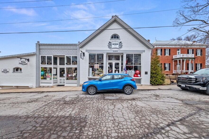 5595 Walnut St, Augusta, MO à vendre - Photo du bâtiment - Image 2 de 36