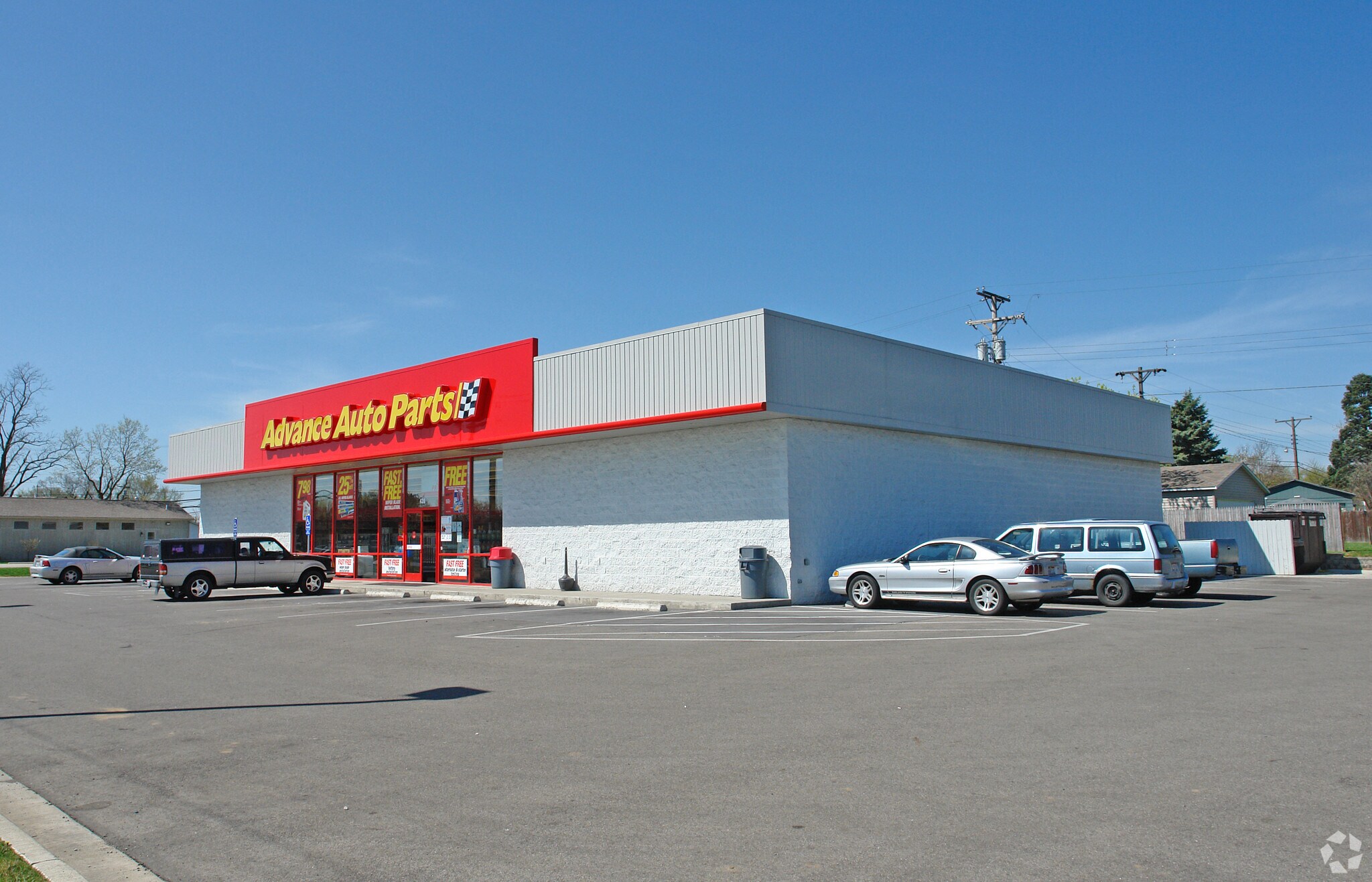 439 N Main St, New Carlisle, OH à vendre Photo principale- Image 1 de 8