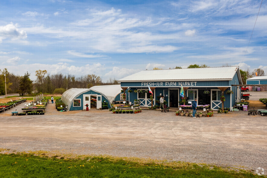 4846 State Route 96, Shortsville, NY à vendre - Photo principale - Image 1 de 1