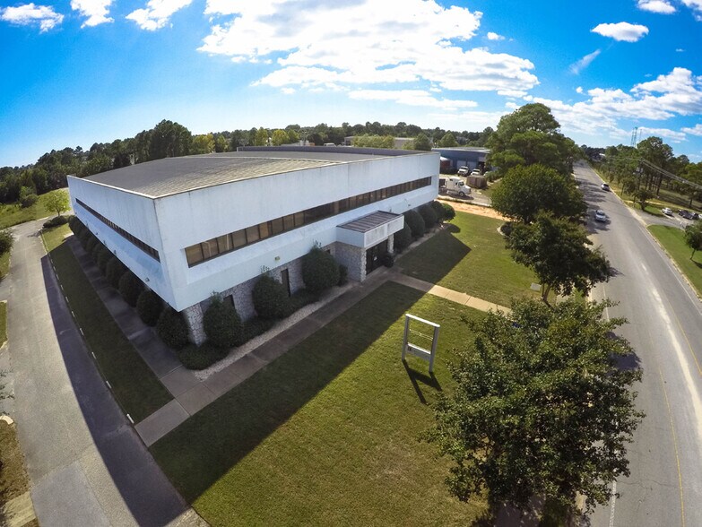 634 Anchors St NW, Fort Walton Beach, FL à louer - Photo du bâtiment - Image 3 de 7