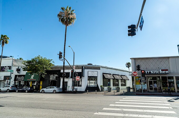 5217-5223 Lankershim Blvd, North Hollywood, CA à louer - Photo du bâtiment - Image 3 de 20