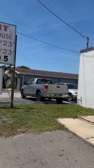 1784 N Hercules Ave, Clearwater, FL à louer - Vidéo sur l’inscription commerciale - Image 2 de 4