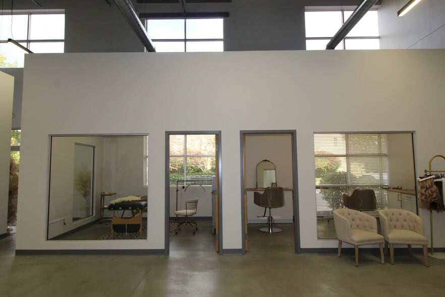 653 McCorkle Blvd, Westerville, OH for lease - Building Photo - Image 2 of 8