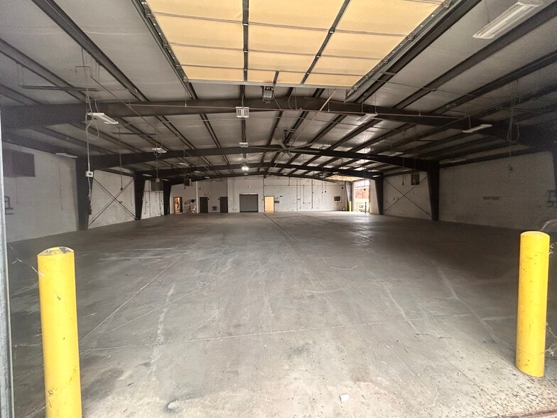 966 Goodman Rd W, Horn Lake, MS à vendre - Photo intérieure - Image 2 de 6