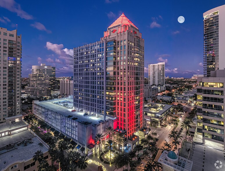 401 E Las Olas Blvd, Fort Lauderdale, FL à louer - Photo du bâtiment - Image 3 de 21