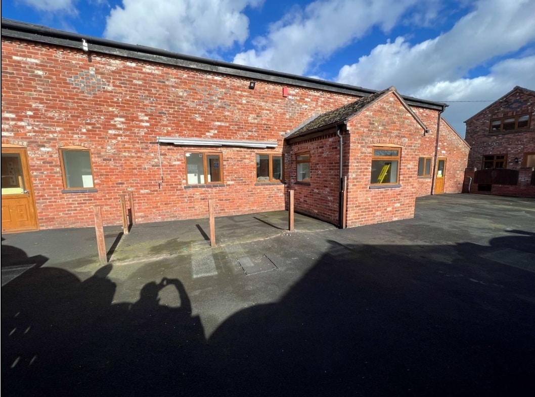 Back Ln, Sandbach for lease Primary Photo- Image 1 of 6