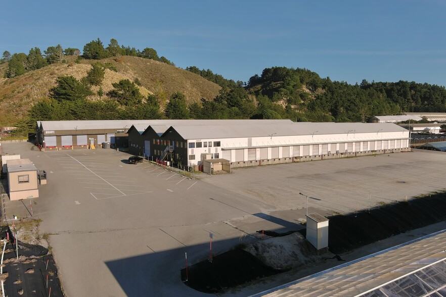 2651 N Cabrillo Hwy, Half Moon Bay, CA for lease - Building Photo - Image 1 of 8