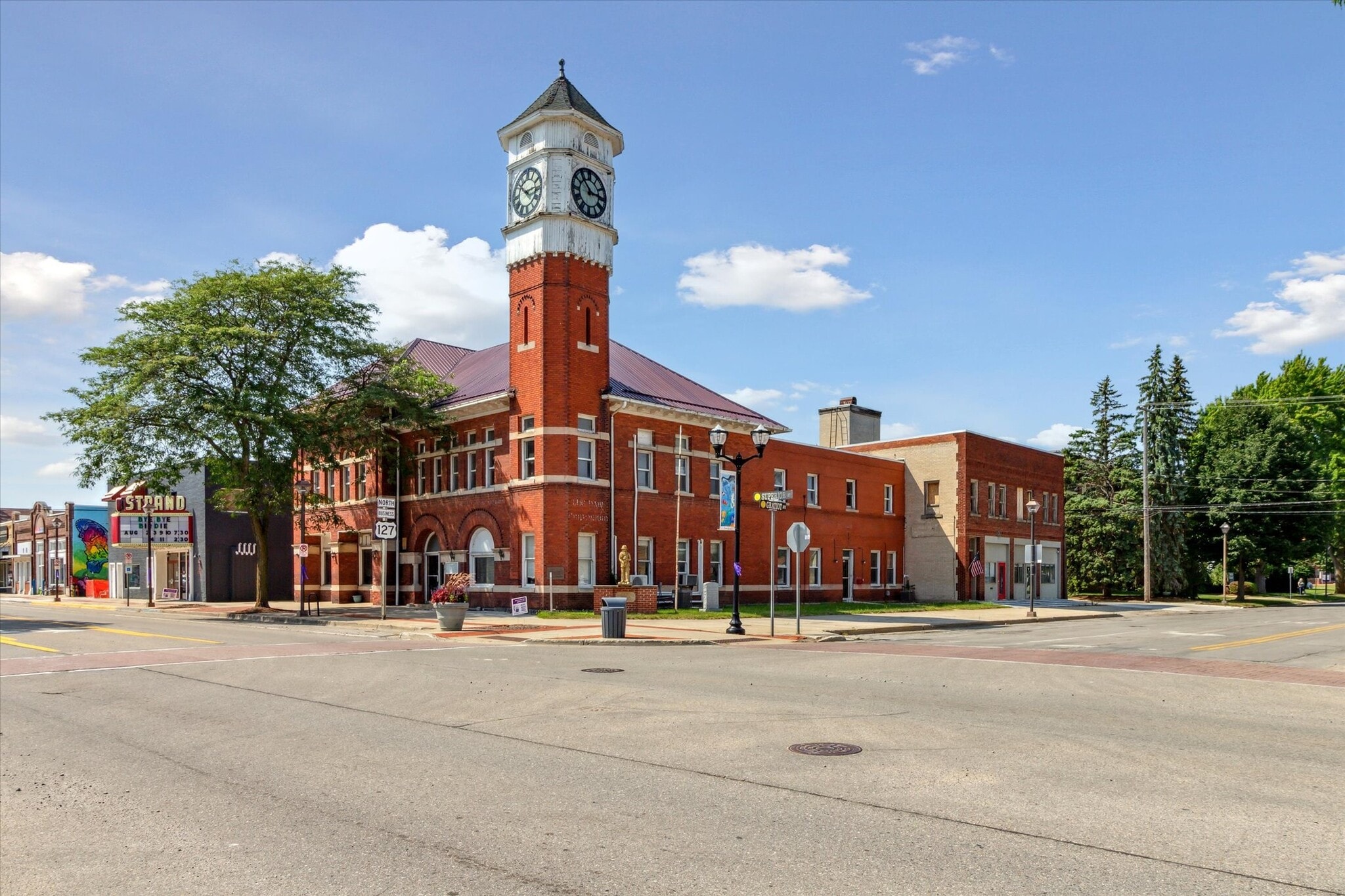 225 E Superior St, Alma, MI for sale Primary Photo- Image 1 of 37