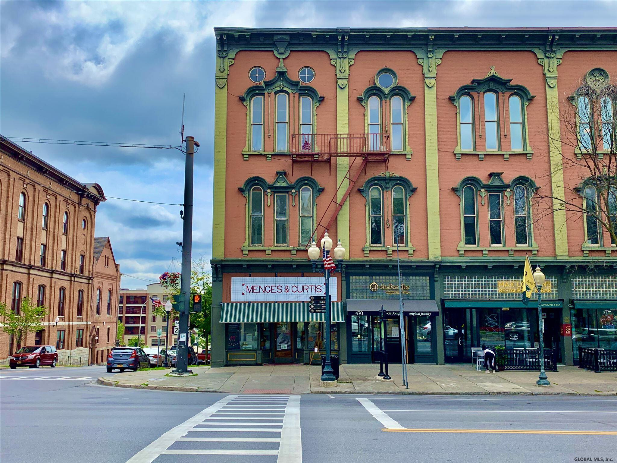 Retail in Saratoga Springs, NY for sale Primary Photo- Image 1 of 1