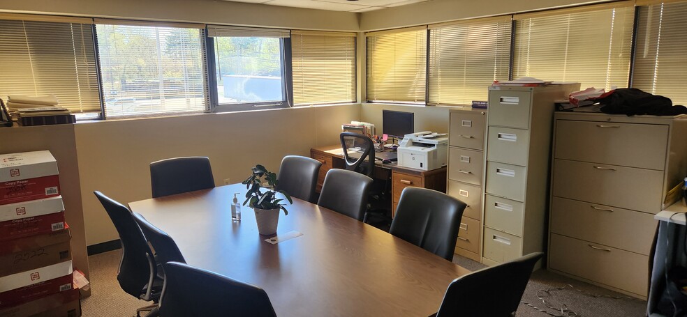 197 W Central St, Natick, MA for lease - Building Photo - Image 3 of 13