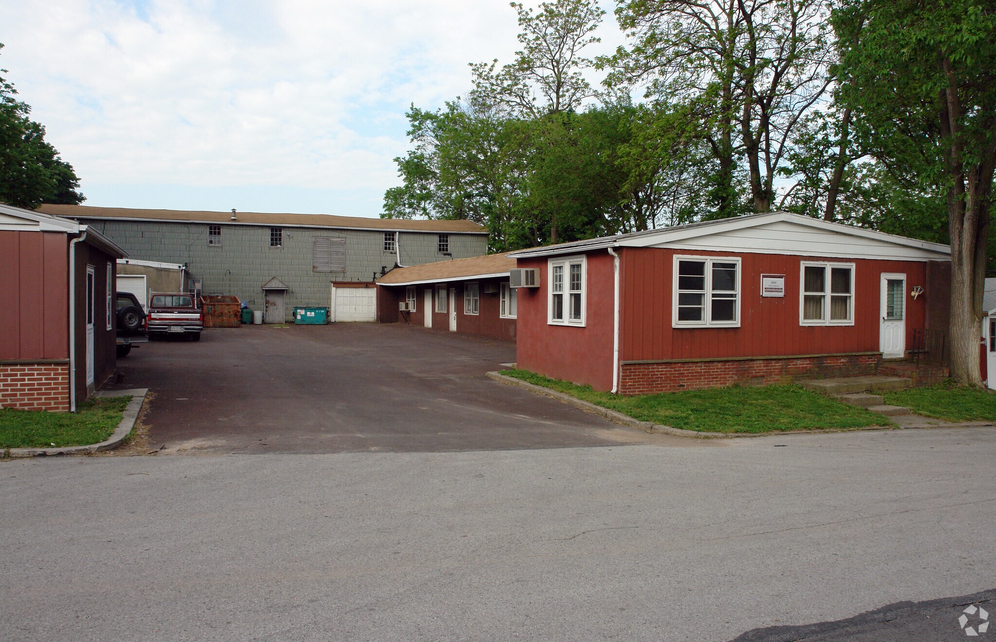 420 W Poplar St, Norristown, PA à vendre Photo principale- Image 1 de 3