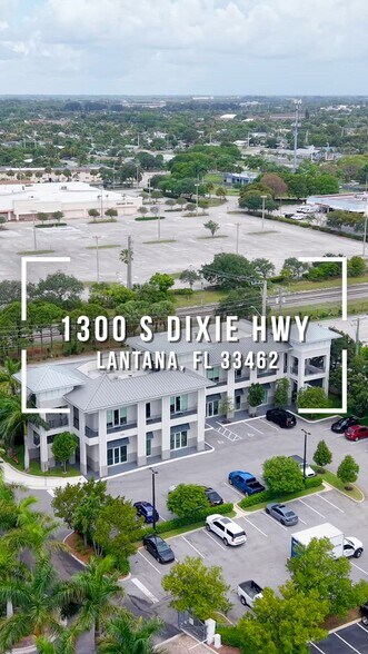 1300 S Dixie Hwy, Lantana, FL à louer - Vidéo sur l’inscription commerciale - Image 2 de 16