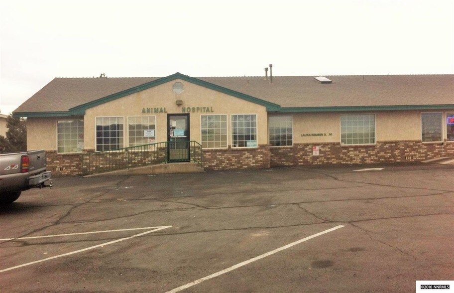 805 E Main St, Fernley, NV à vendre - Photo du bâtiment - Image 1 de 9
