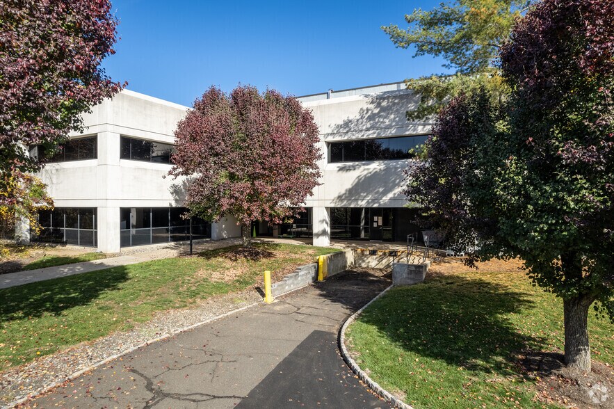 131 Morristown Rd, Basking Ridge, NJ for lease - Building Photo - Image 2 of 25