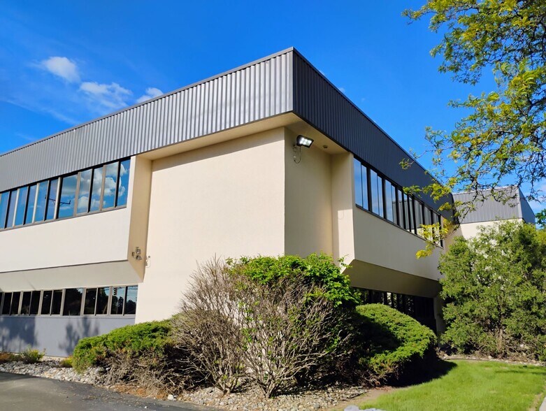 5123 W St Joe Hwy, Lansing, MI à louer - Photo du bâtiment - Image 2 de 5