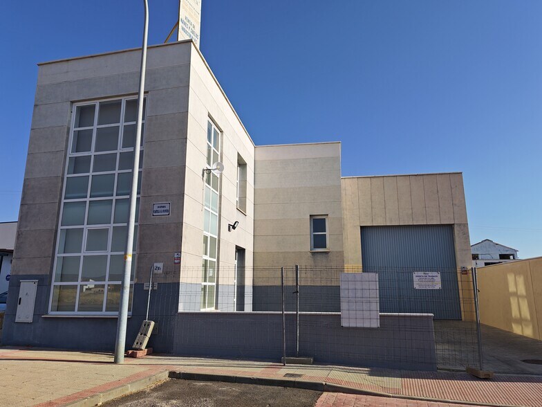 Avenida Castilla-La Mancha, 2 B, Orgaz, Toledo à vendre - Photo du bâtiment - Image 2 de 15