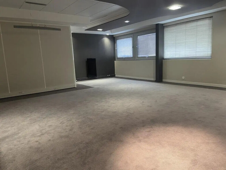 125/129 Rue Casimir Périer, Bezons for lease - Building Photo - Image 2 of 11