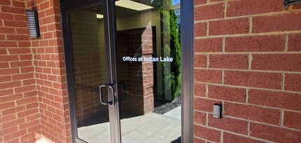 130 Cinema Dr, Hendersonville, TN for lease Interior Photo- Image 1 of 3