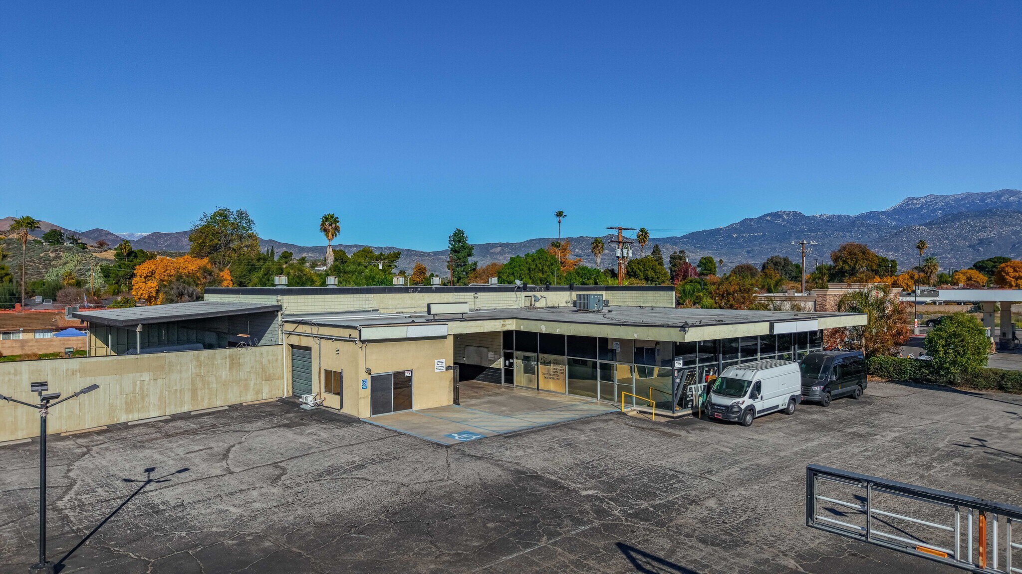 3630 E Florida Ave, Hemet, CA à vendre Photo du bâtiment- Image 1 de 65