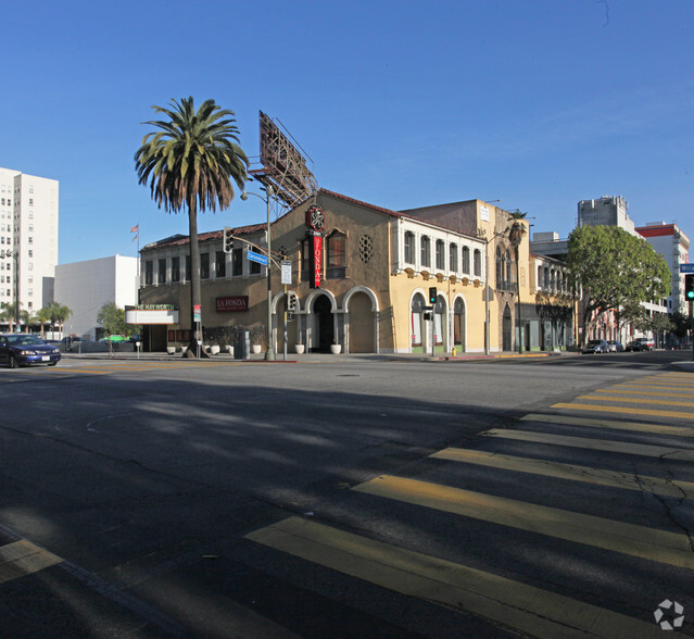 2501-2511 Wilshire Blvd, Los Angeles, CA for lease - Primary Photo - Image 1 of 16