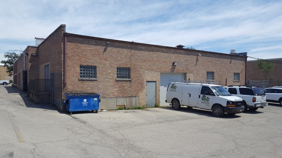 104 Gateway Rd, Bensenville, IL for sale - Building Photo - Image 3 of 16