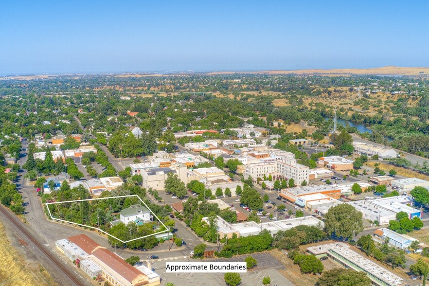 2109 Robinson St, Oroville, CA for sale - Primary Photo - Image 1 of 35
