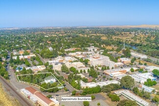 Plus de détails pour 2109 Robinson St, Oroville, CA - Spécialité à vendre