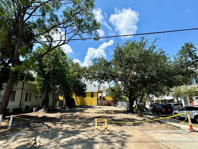 7900 Maple St, New Orleans, LA à vendre - Photo du bâtiment - Image 2 de 6