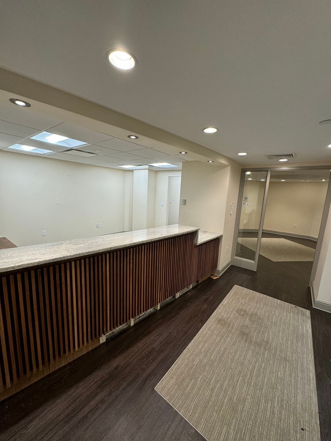 137-141 Newbury St, Boston, MA for lease Interior Photo- Image 1 of 12