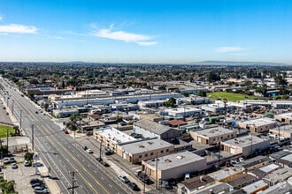 12311 Woodruff Ave, Downey, CA - Aérien Vue de la carte - Image1