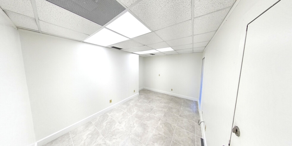 6316 San Juan Ave, Jacksonville, FL à louer - Photo intérieure - Image 2 de 12