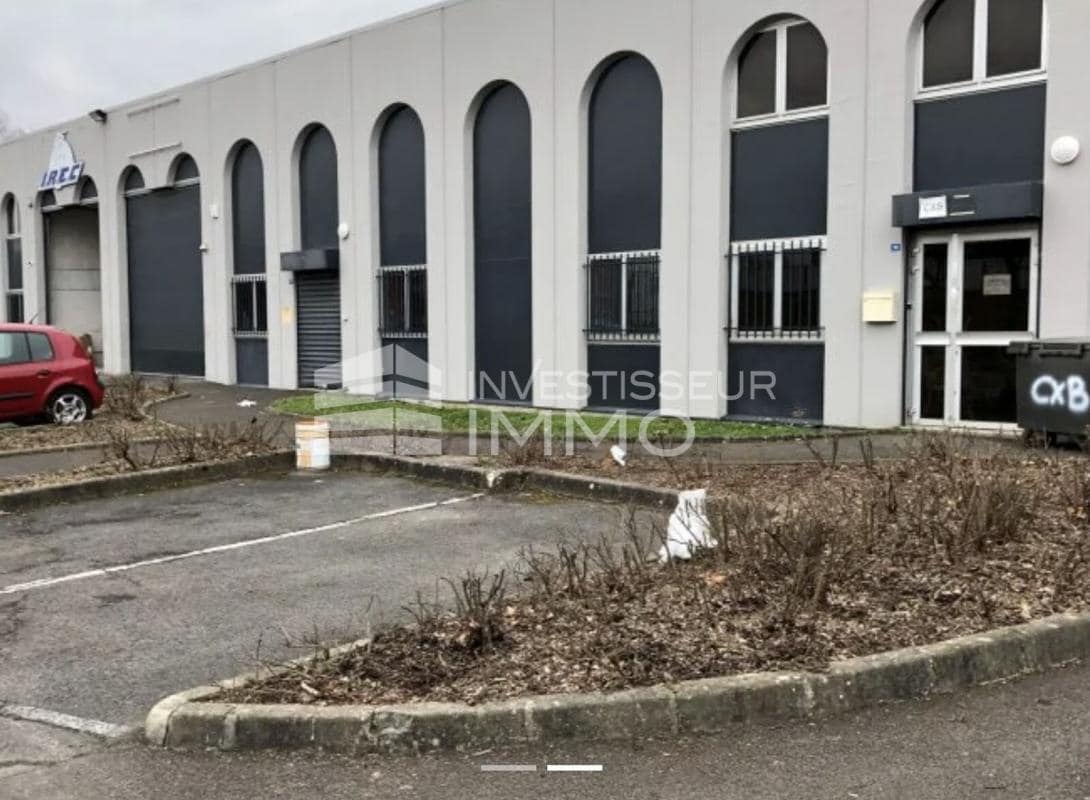 Flex in Noisy Le Grand for lease Building Photo- Image 1 of 6