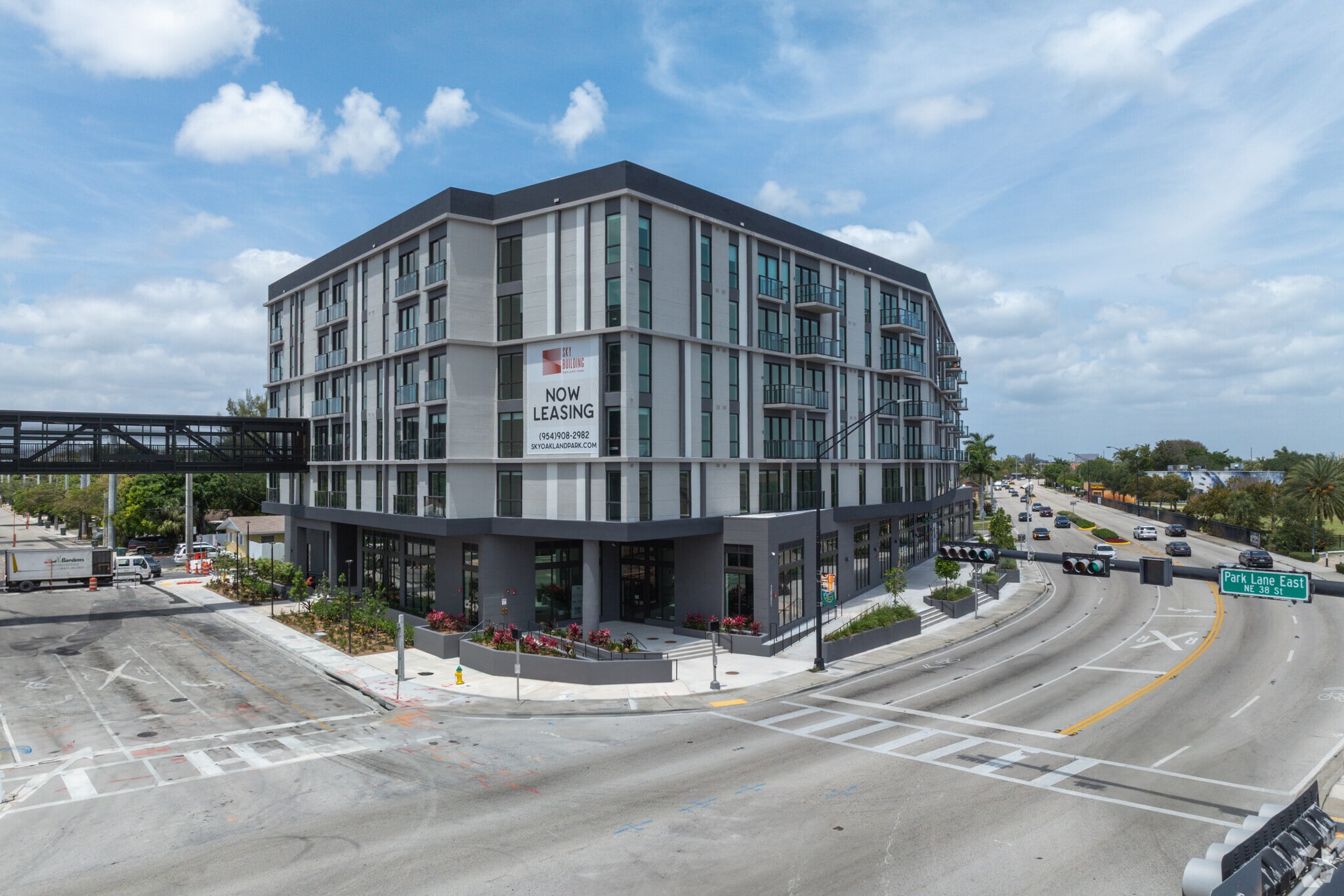 3801 N Dixie Hwy, Oakland Park, FL for lease Building Photo- Image 1 of 6