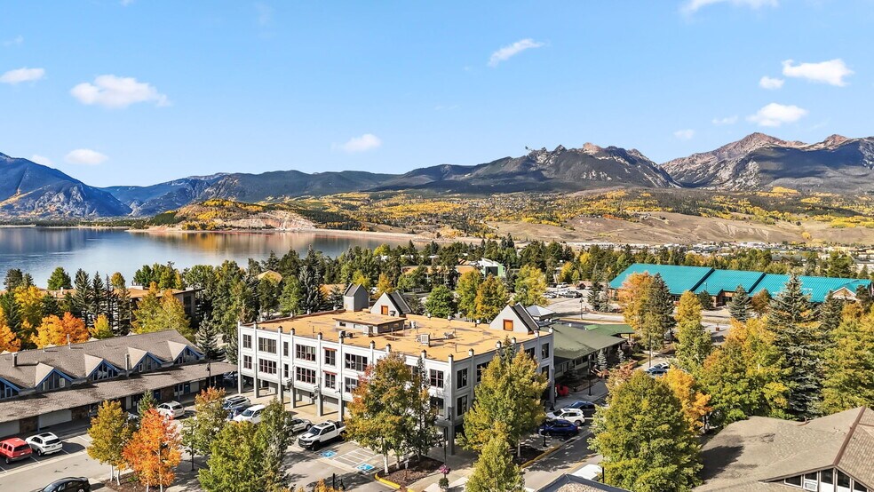 114 Village Pl, Dillon, CO à vendre - Photo du bâtiment - Image 3 de 36