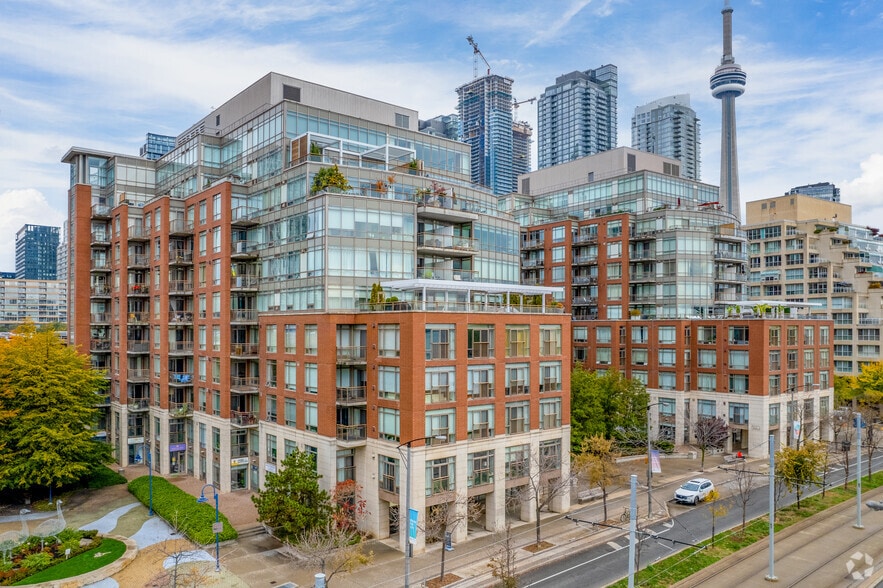 500 Queens Quay Blvd W, Toronto, ON for lease - Primary Photo - Image 1 of 4