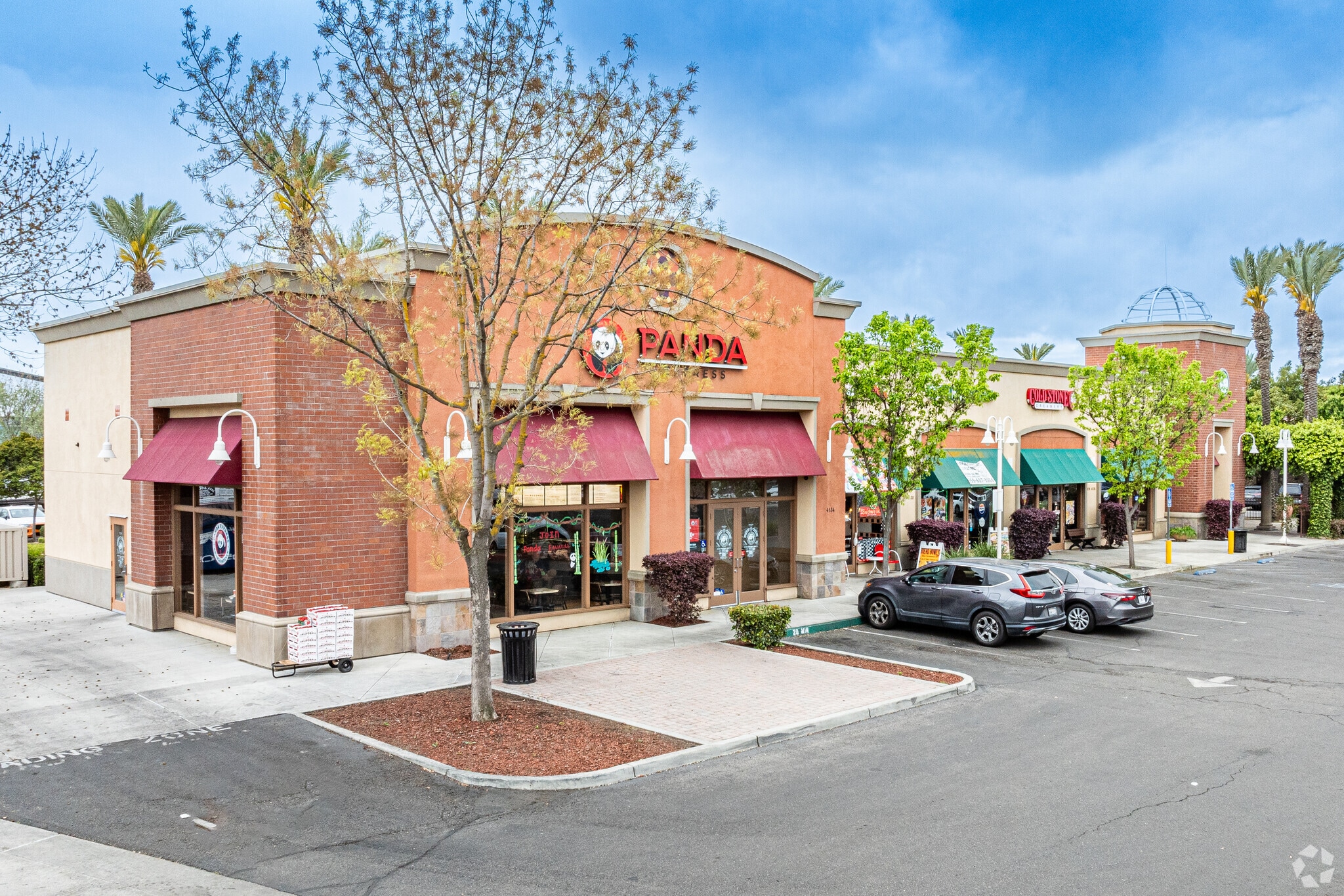 4124-4134 S Mooney Blvd, Visalia, CA for lease Building Photo- Image 1 of 7