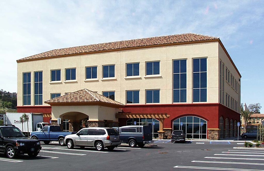 24331 El Toro Rd, Laguna Woods, CA à louer - Photo du bâtiment - Image 2 de 9